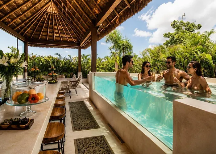 240m2 - 16 Persons - 6 - 2 Swimming Pool - 3 Jacuzzis Villa