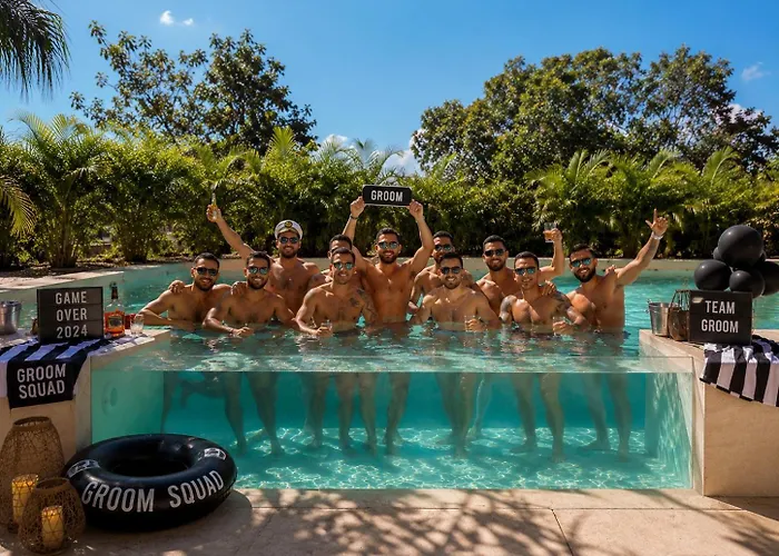240m2 - 16 Persons - 6 - 2 Swimming Pool - 3 Jacuzzis