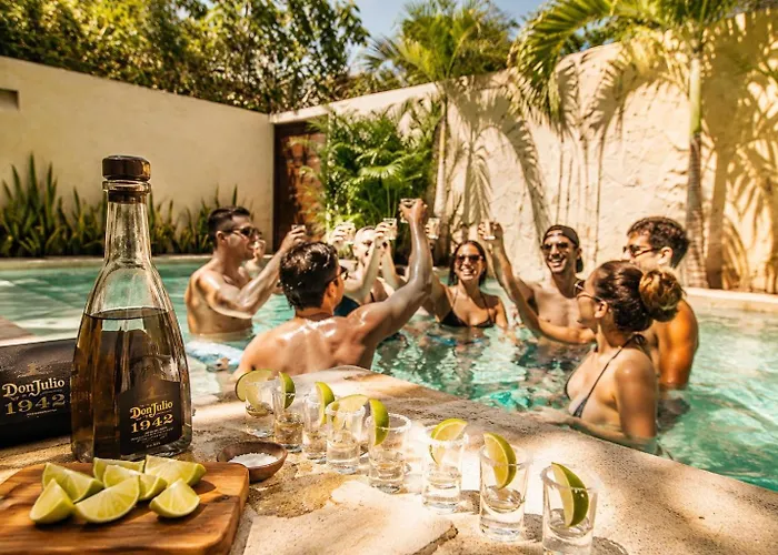 240m2 - 16 Persons - 6 - 2 Swimming Pool - 3 Jacuzzis * Tulum
