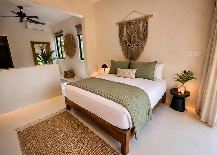 240m2 - 16 Persons - 6 - 2 Swimming Pool - 3 Jacuzzis * Tulum