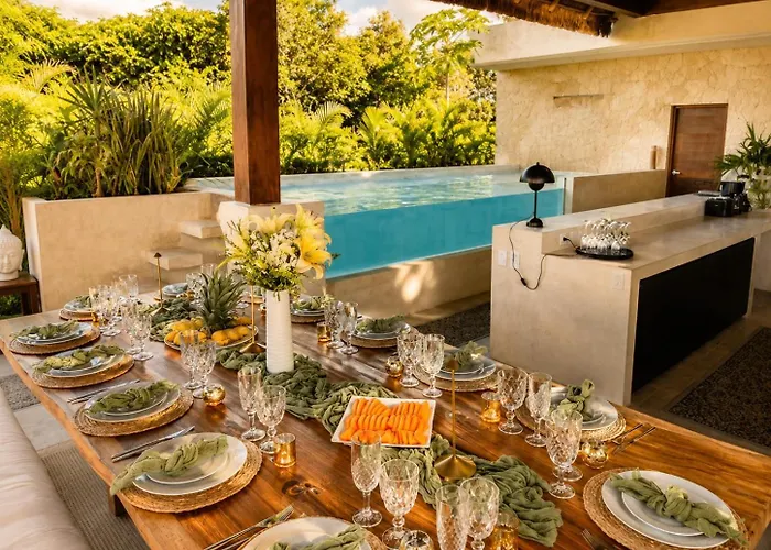 Villa 240m2 - 16 Persons - 6 - 2 Swimming Pool - 3 Jacuzzis *