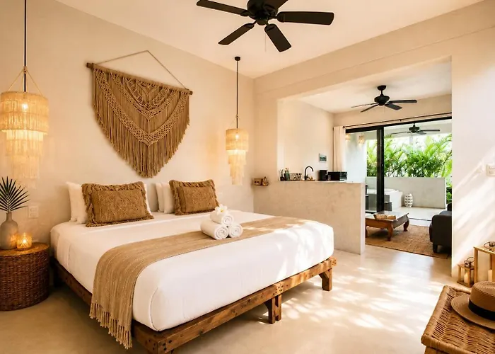 240m2 - 16 Persons - 6 - 2 Swimming Pool - 3 Jacuzzis Villa