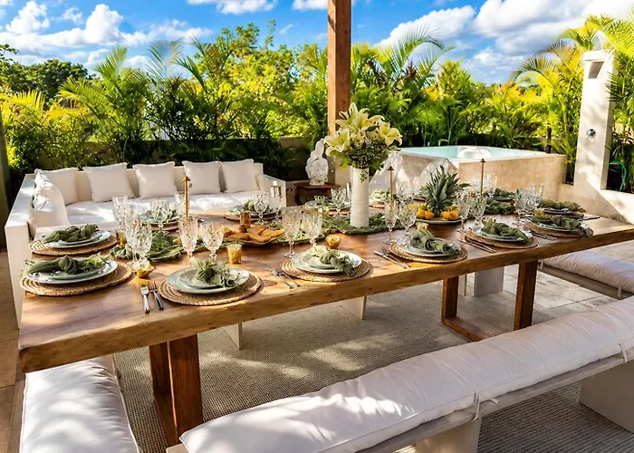 240m2 - 16 Persons - 6 - 2 Swimming Pool - 3 Jacuzzis Tulum