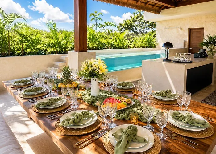 240m2 - 16 Persons - 6 - 2 Swimming Pool - 3 Jacuzzis