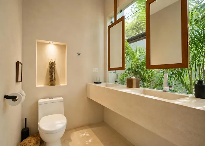 240m2 - 16 Persons - 6 - 2 Swimming Pool - 3 Jacuzzis Villa *