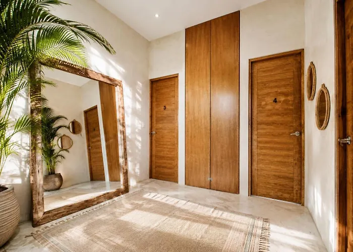 Villa 240m2 - 16 Persons - 6 - 2 Swimming Pool - 3 Jacuzzis *